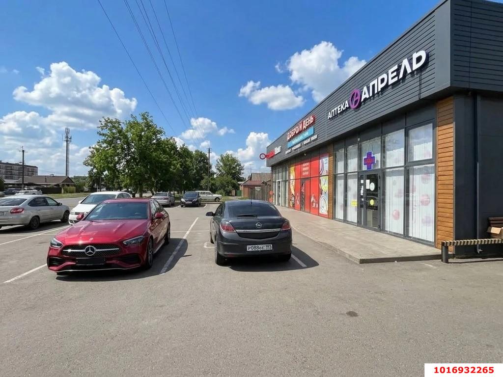Фото №2: Торговое помещение 955 м² - Медведовская, ул. Красная, 14