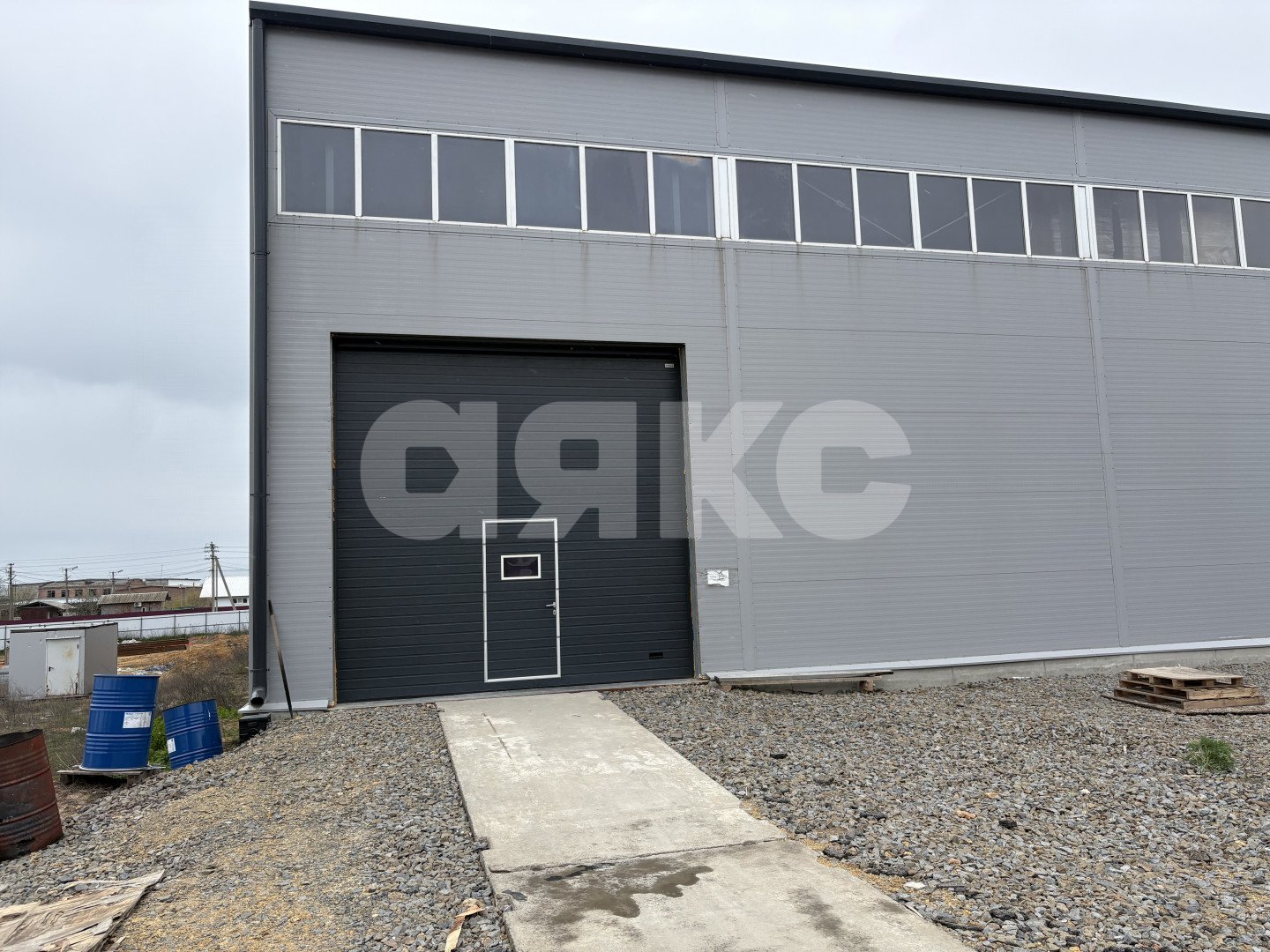 Фото №2: Коммерция 700 м² - Чалтырь, ул. Ростовская, 47