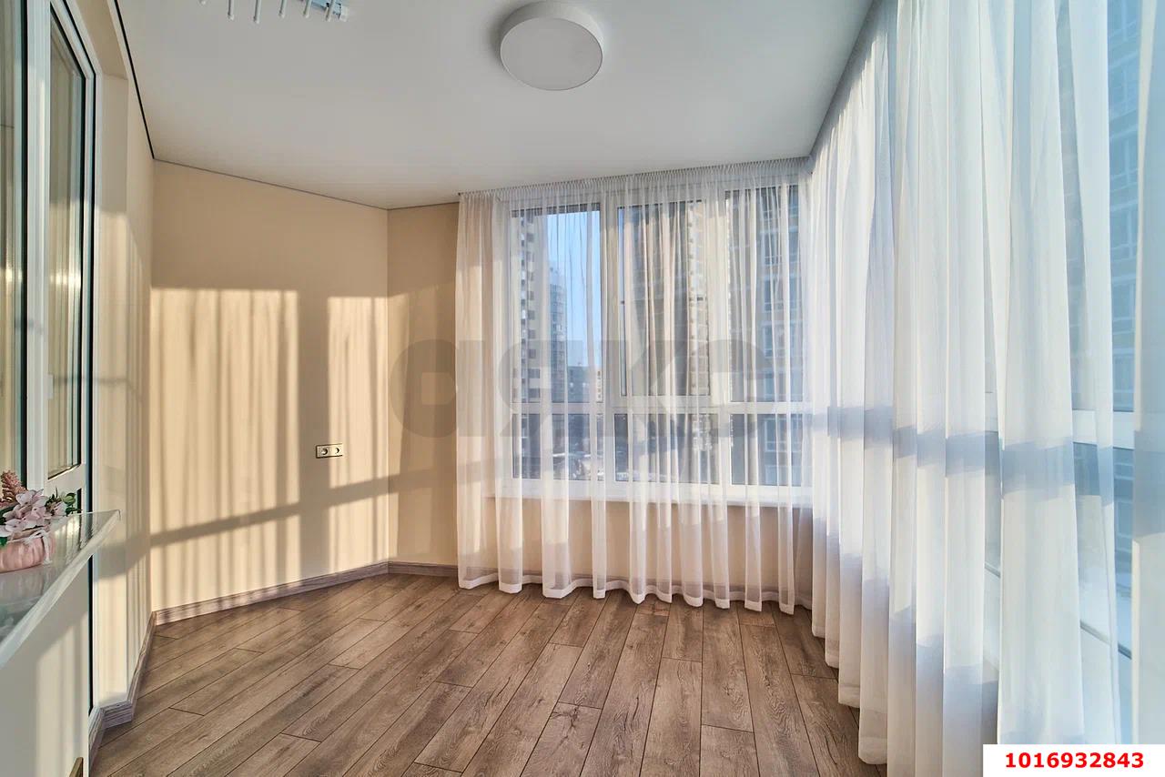 Фото №10: 2-комнатная квартира 77 м² - Краснодар, Карасунский внутригородской округ, Хлопчато-бумажный Комбинат, мкр. жилой комплекс Элегант, ул. Сормовская, 1/3