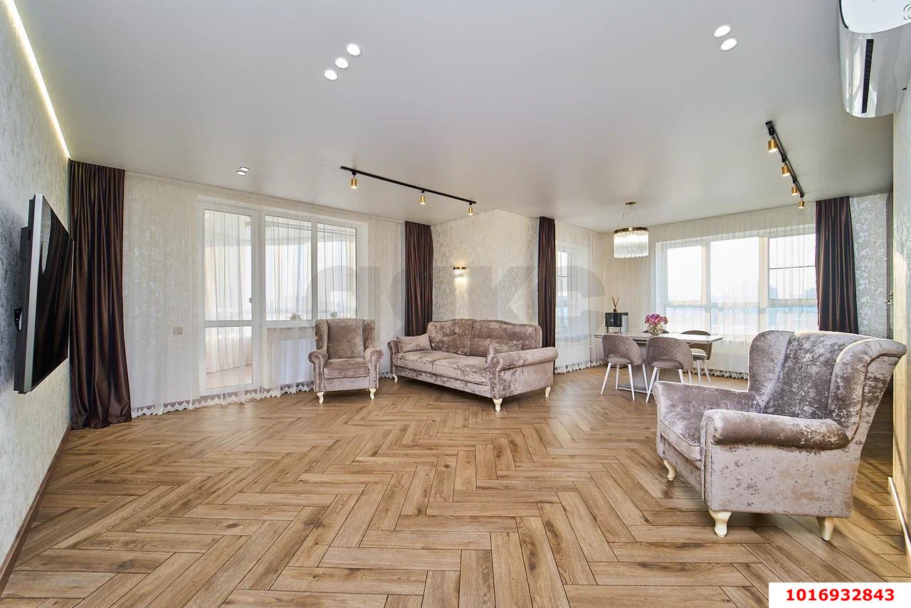 Фото №2: 2-комнатная квартира 77 м² - Краснодар, Карасунский внутригородской округ, Хлопчато-бумажный Комбинат, мкр. жилой комплекс Элегант, ул. Сормовская, 1/3