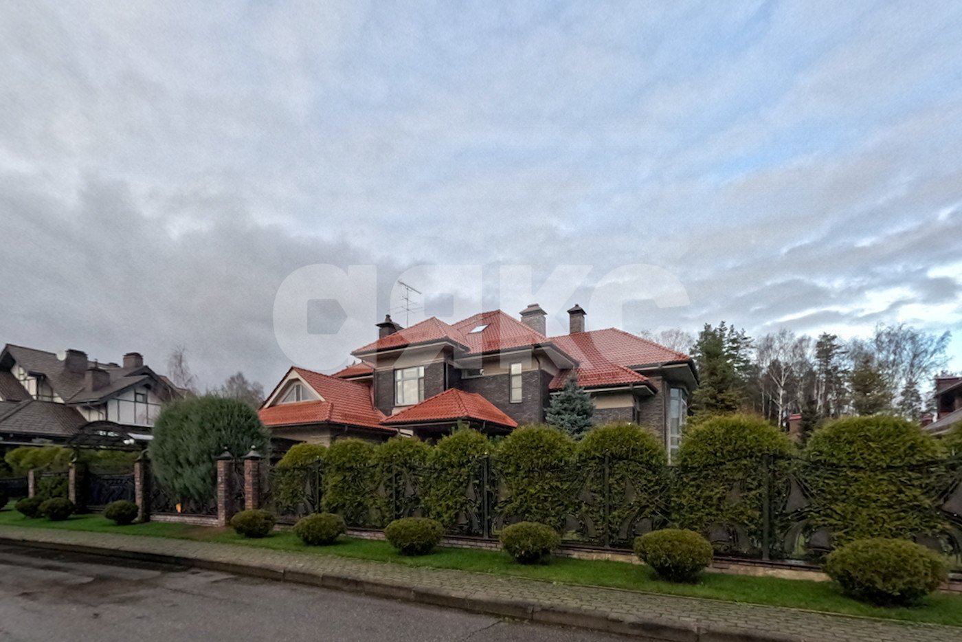 Фото №6: Дом 1200 м² + 25 сот. - Москва Троицкий административный округ