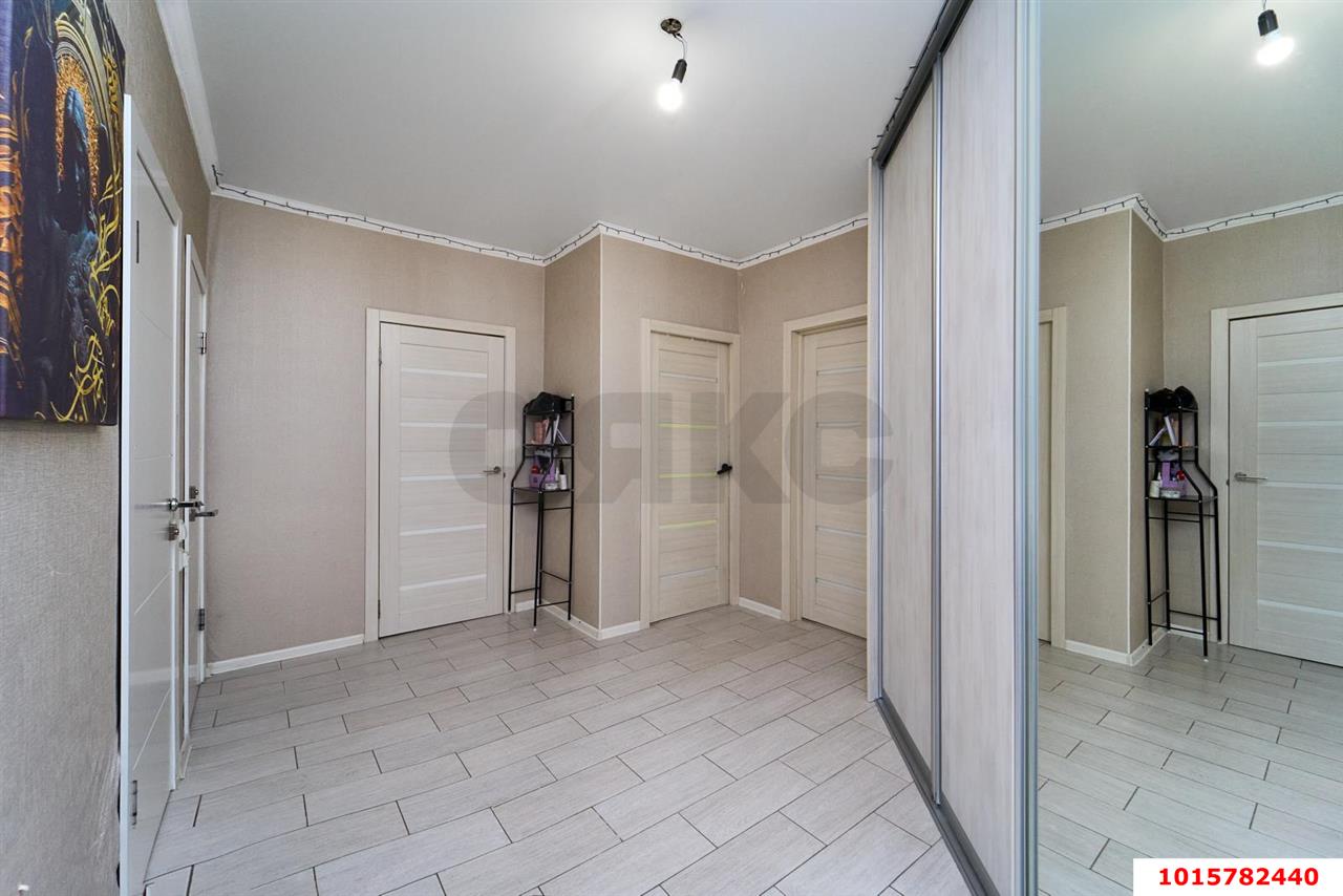Фото №12: 2-комнатная квартира <span class="whitespace-nowrap">73 м²</span>, <span class="whitespace-nowrap">1/16 эт.</span> - Краснодар, Прикубанский внутригородской округ, мкр. Восточно-Кругликовский, ул. им. Героя Яцкова И.В., 10