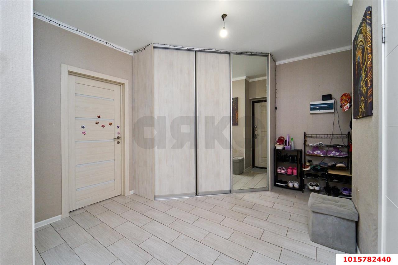 Фото №13: 2-комнатная квартира <span class="whitespace-nowrap">73 м²</span>, <span class="whitespace-nowrap">1/16 эт.</span> - Краснодар, Прикубанский внутригородской округ, мкр. Восточно-Кругликовский, ул. им. Героя Яцкова И.В., 10