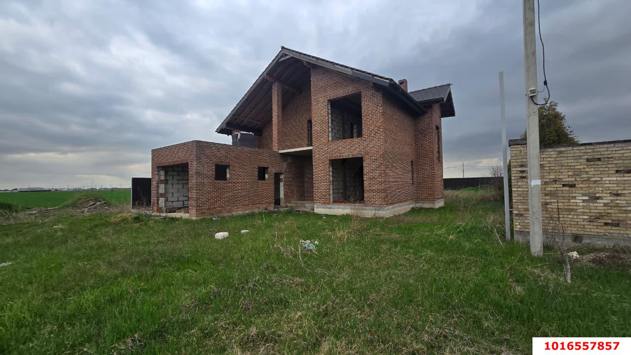 Фото №3: Дом 312 м² + 8 сот. - Ленина, мкр. Карасунский внутригородской округ, ул. Вольная, 114