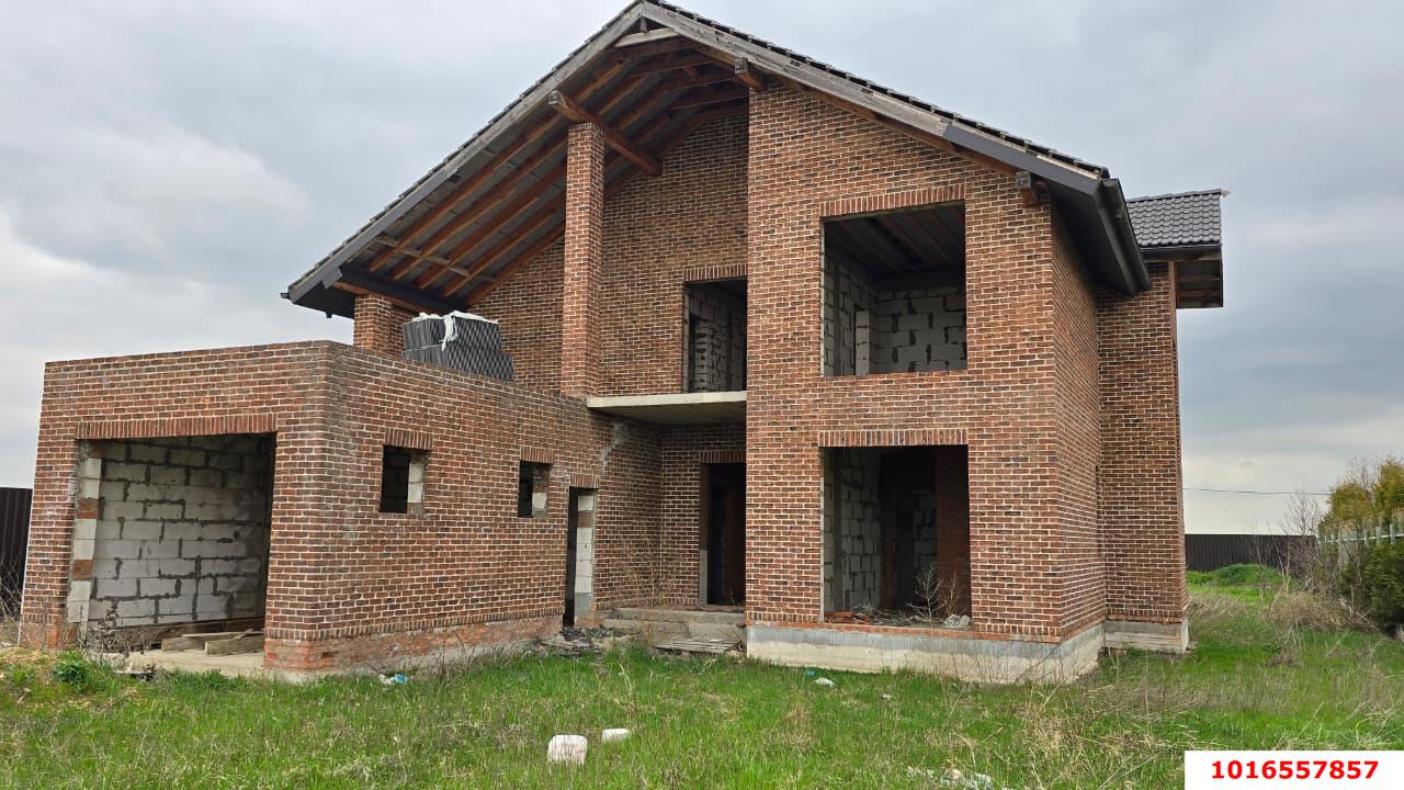 Фото №1: Дом 312 м² + 8 сот. - Ленина, мкр. Карасунский внутригородской округ, ул. Вольная, 114