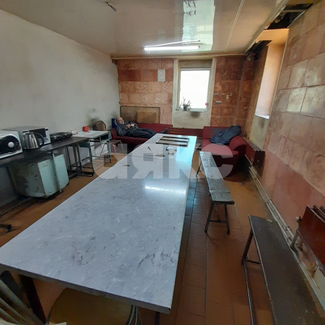 Фото №16: Коммерция 1625 м² - Волжский, мкр. 35-й квартал, ул. имени Космонавтов, 14А