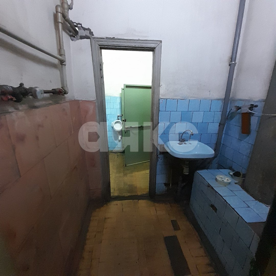 Фото №18: Коммерция 1625 м² - Волжский, мкр. 35-й квартал, ул. имени Космонавтов, 14А