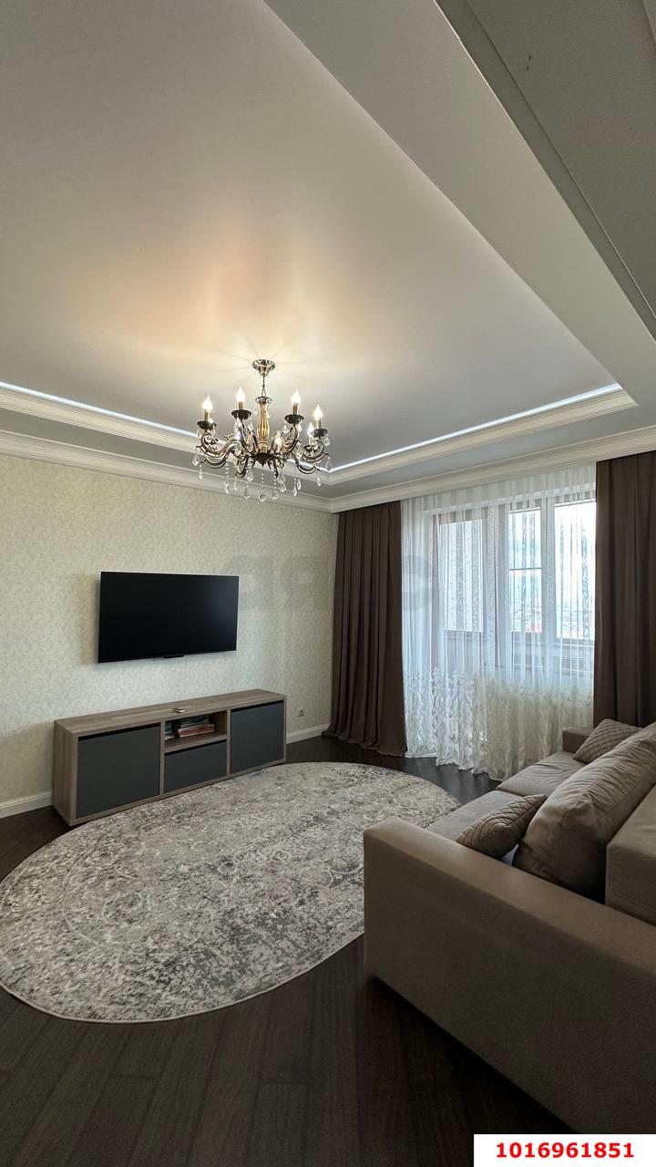 Фото №2: 2-комнатная квартира 80 м² - Краснодар, Западный внутригородской округ, мкр. Кожзавод, ул. Володи Головатого, 174