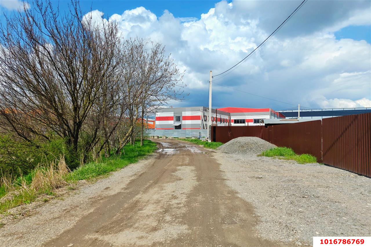 Фото №3: Коммерческая земля 105 сот. - Индустриальный, мкр. Прикубанский внутригородской округ, ул. Евгения Осокина, 7/7
