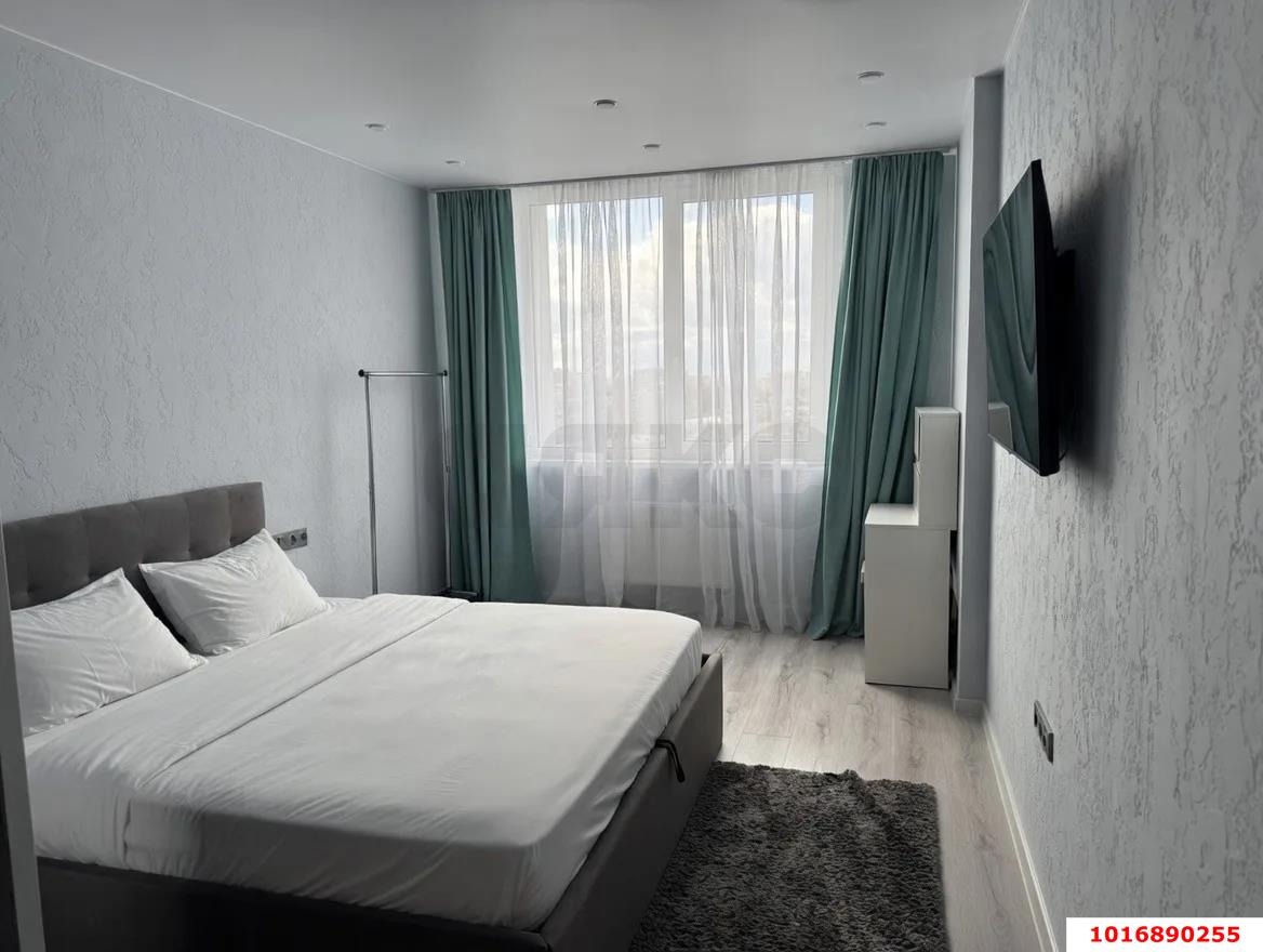 Фото №1: 2-комнатная квартира 58 м² - Краснодар, ЖК Все Свои Вип, Центральный внутригородской округ, Табачная Фабрика, мкр. жилой комплекс Все Свои, ул. Колхозная, 5/2