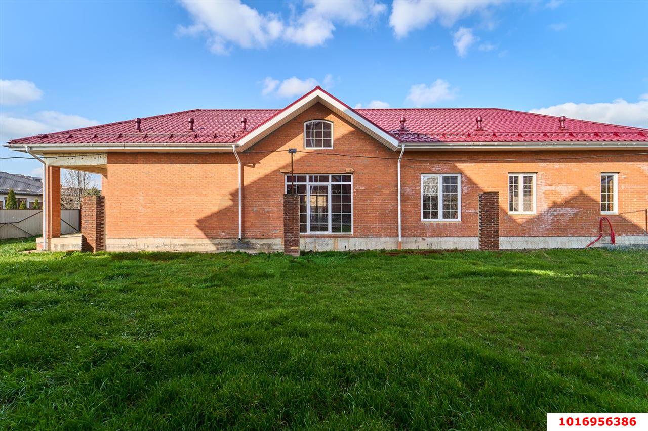 Фото №5: Дом 178 м² + 5.45 сот. - Краснодар, Прикубанский внутригородской округ, п. коттеджный  Зелёная Долина, ул. Саксонская