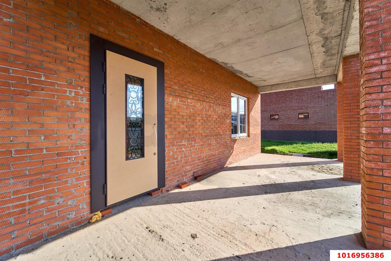 Фото №8: Дом 178 м² + 5.45 сот. - Краснодар, Прикубанский внутригородской округ, п. коттеджный  Зелёная Долина, ул. Саксонская