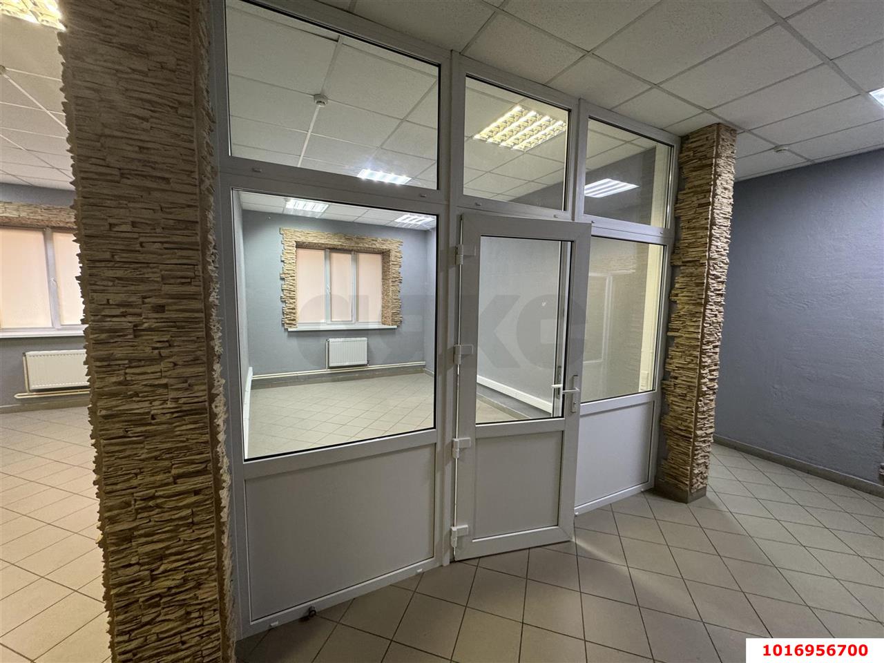 Фото №6: Готовый бизнес 74 м² - Краснодар, Западный внутригородской округ, мкр. Юбилейный, б-р Платановый, 4