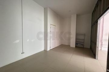 Фото №5: Коммерция 30 м² - Краснодар, мкр. Россинского, ул. Командорская, 6