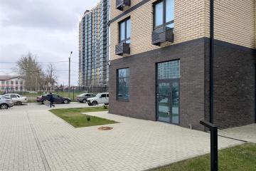 Фото №3: Коммерция 53 м² - Берёзовый, мкр. жилой комплекс Огурцы, ул. Целиноградская, 2И