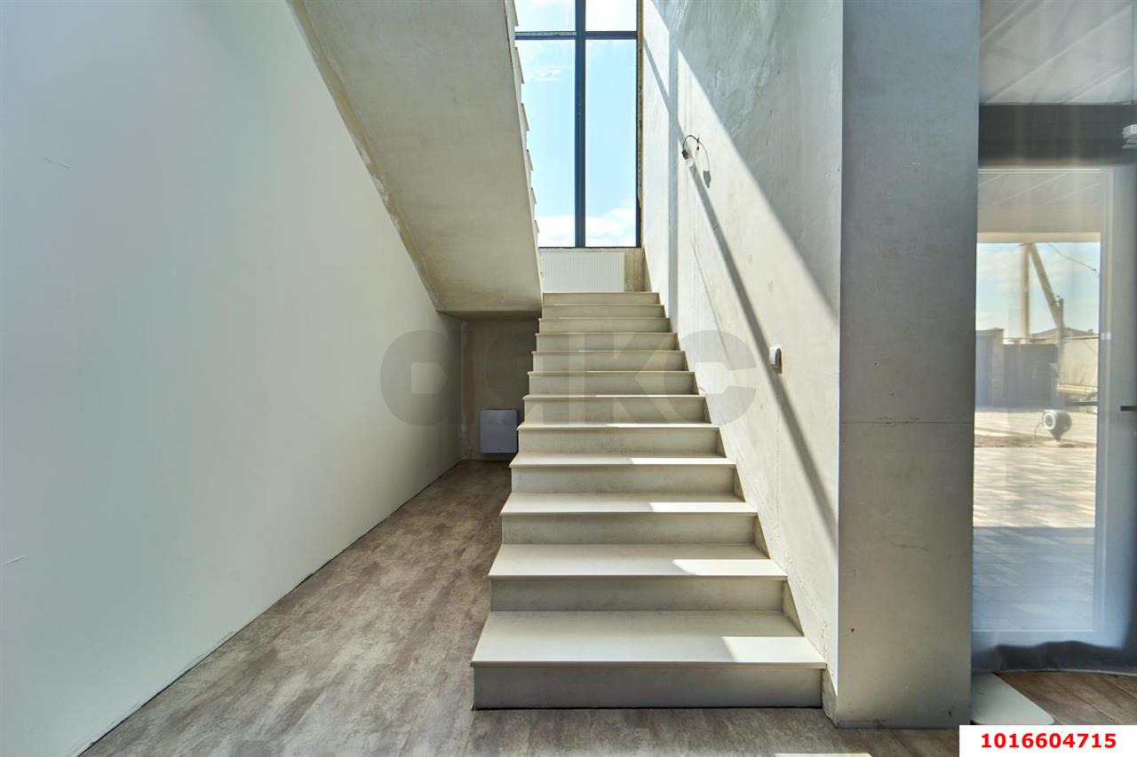 Фото №10: Дом 195 м² + 5 сот. - Краснодар, Прикубанский внутригородской округ, мкр. жилой комплекс Испания, ул. Мадридская, 32