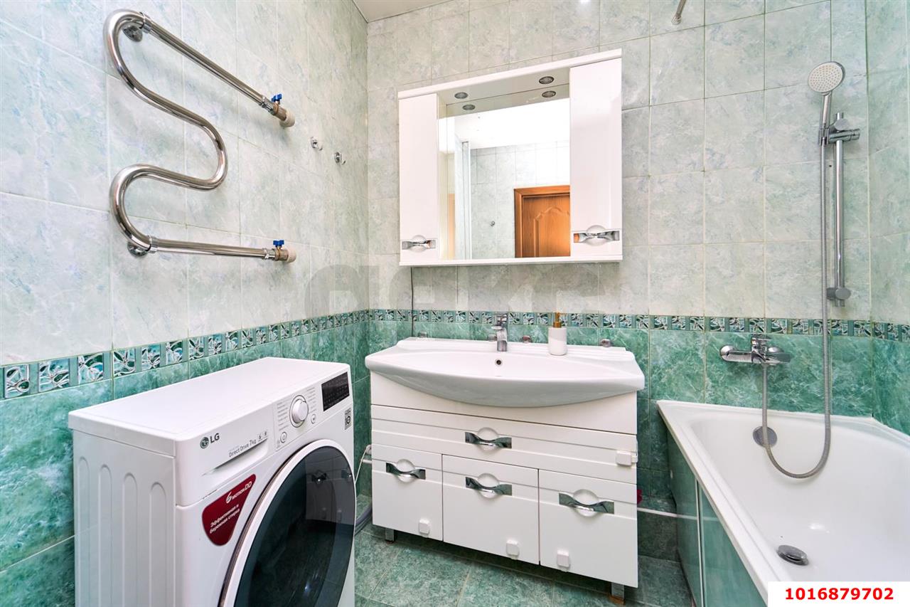 Фото №12: 2-комнатная квартира 72 м² - Краснодар, Западный внутригородской округ, Центральный внутригородской округ, мкр. Центральный, ул. Севастопольская, 6/1