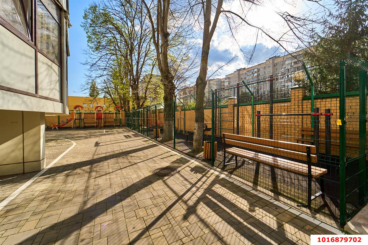 Фото №15: 2-комнатная квартира 72 м² - Краснодар, Западный внутригородской округ, Центральный внутригородской округ, мкр. Центральный, ул. Севастопольская, 6/1