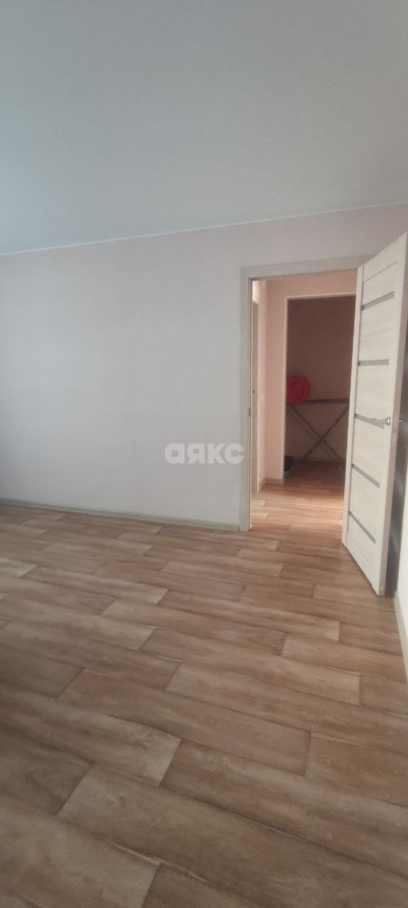 Фото №5: 3-комнатная квартира 65 м² - Мариуполь, р. Жовтневый, пр-кт Металлургов, 25