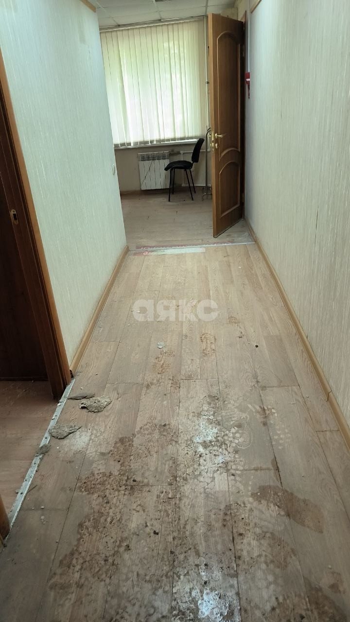 Фото №12: Коммерция 71 м² - Мариуполь, р. Жовтневый, пр-кт Металлургов, 96