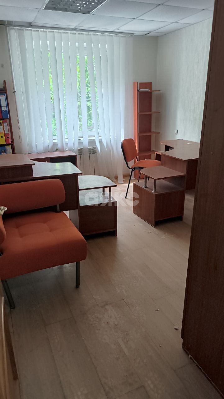 Фото №6: Коммерция 71 м² - Мариуполь, р. Жовтневый, пр-кт Металлургов, 96