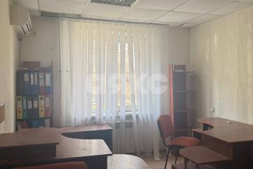 Фото №1: Коммерция 71 м² - Мариуполь, р. Жовтневый, пр-кт Металлургов, 96