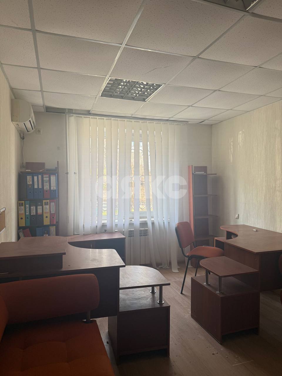 Фото №1: Коммерция 71 м² - Мариуполь, р. Жовтневый, пр-кт Металлургов, 96