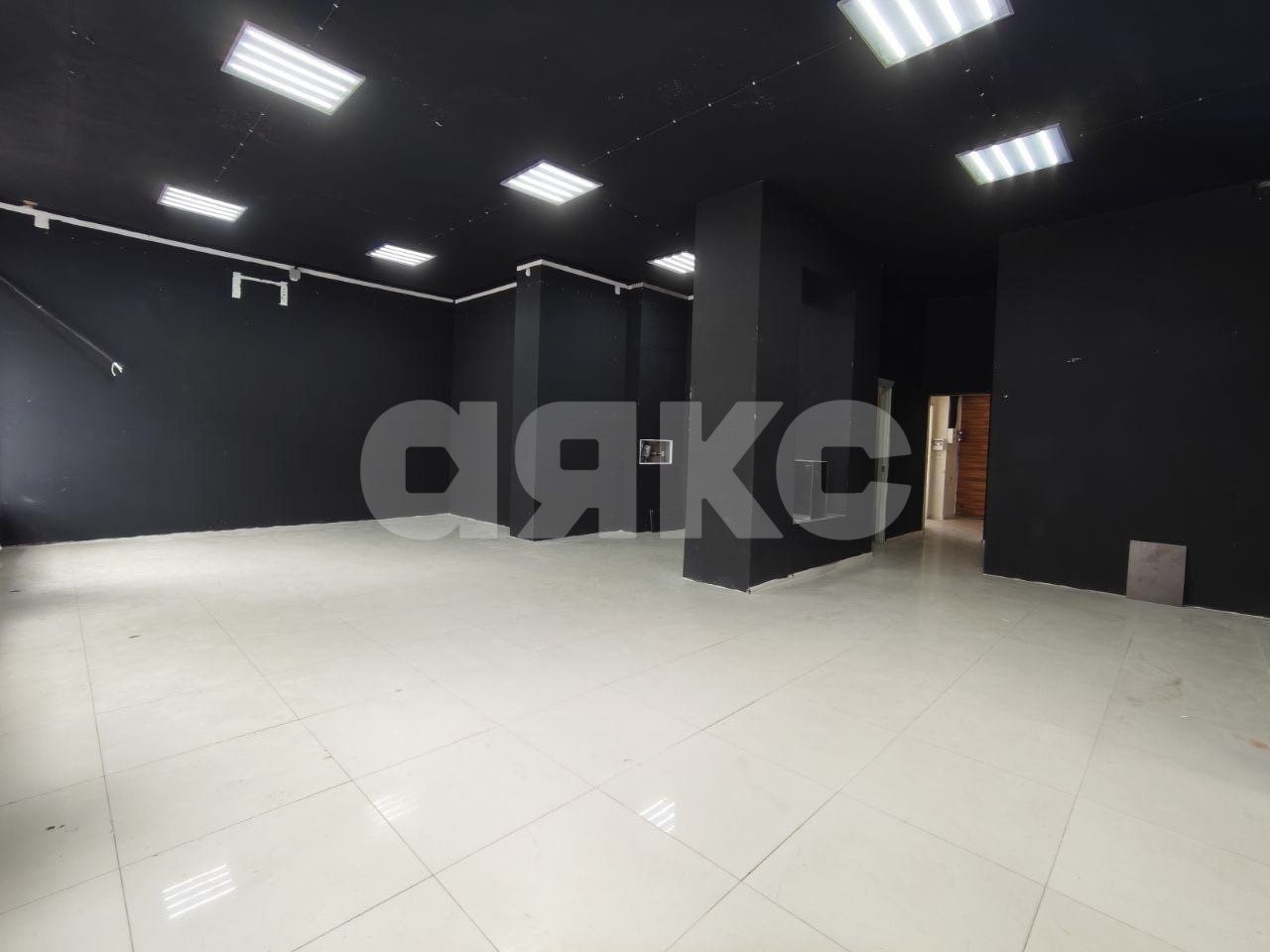 Фото №3: Коммерция 125 м² - Мариуполь, р. Жовтневый, ул. Энгельса, 28А