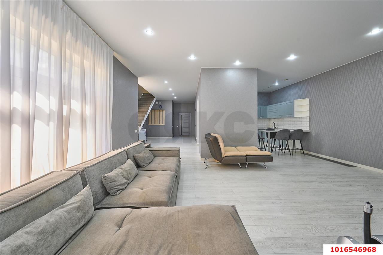 Фото №3: Дом 258 м² + 6.7 сот. - Знаменский, мкр. Карасунский внутригородской округ, ул. Зоологическая, 2/2