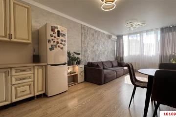 Фото №1: 2-комнатная квартира 65 м² - Краснодар, мкр. Краевая Клиническая Больница, ул. Восточно-Кругликовская, 76/4