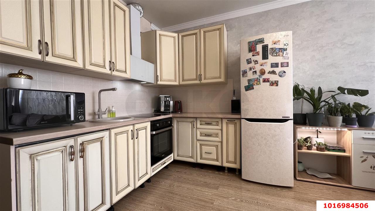 Фото №2: 2-комнатная квартира 65 м² - Краснодар, Прикубанский внутригородской округ, мкр. Краевая Клиническая Больница, ул. Восточно-Кругликовская, 76/4