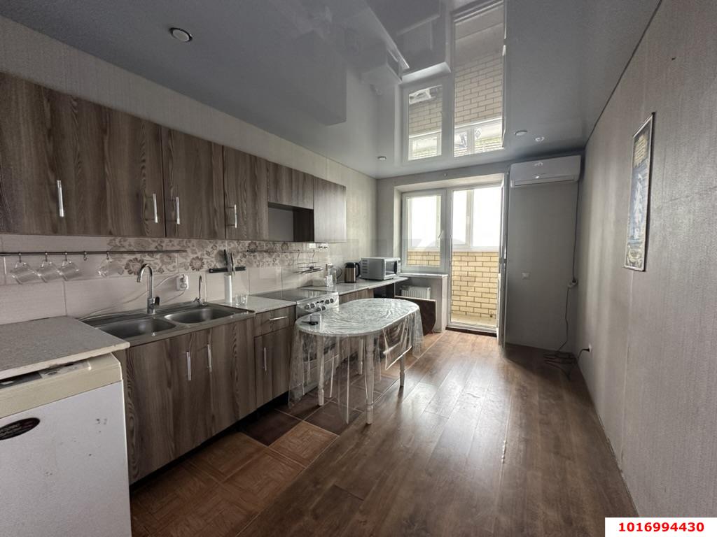 Фото №3: 2-комнатная квартира 64 м² - Краснодар, Прикубанский внутригородской округ, Музыкальный, мкр. ЖК Светлый, ул. Московская, 144к1