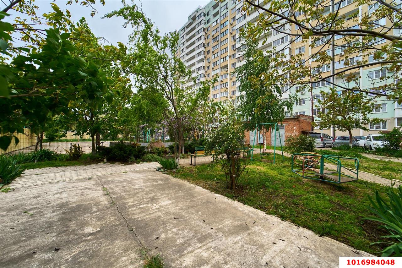 Фото №4: 1-комнатная квартира <span class="whitespace-nowrap">42 м²</span>, <span class="whitespace-nowrap">1/16 эт.</span> - Краснодар, Карасунский внутригородской округ, жилой комплекс Карасунские Озёра, ж/м Пашковский, ул. Краевая, 1/2