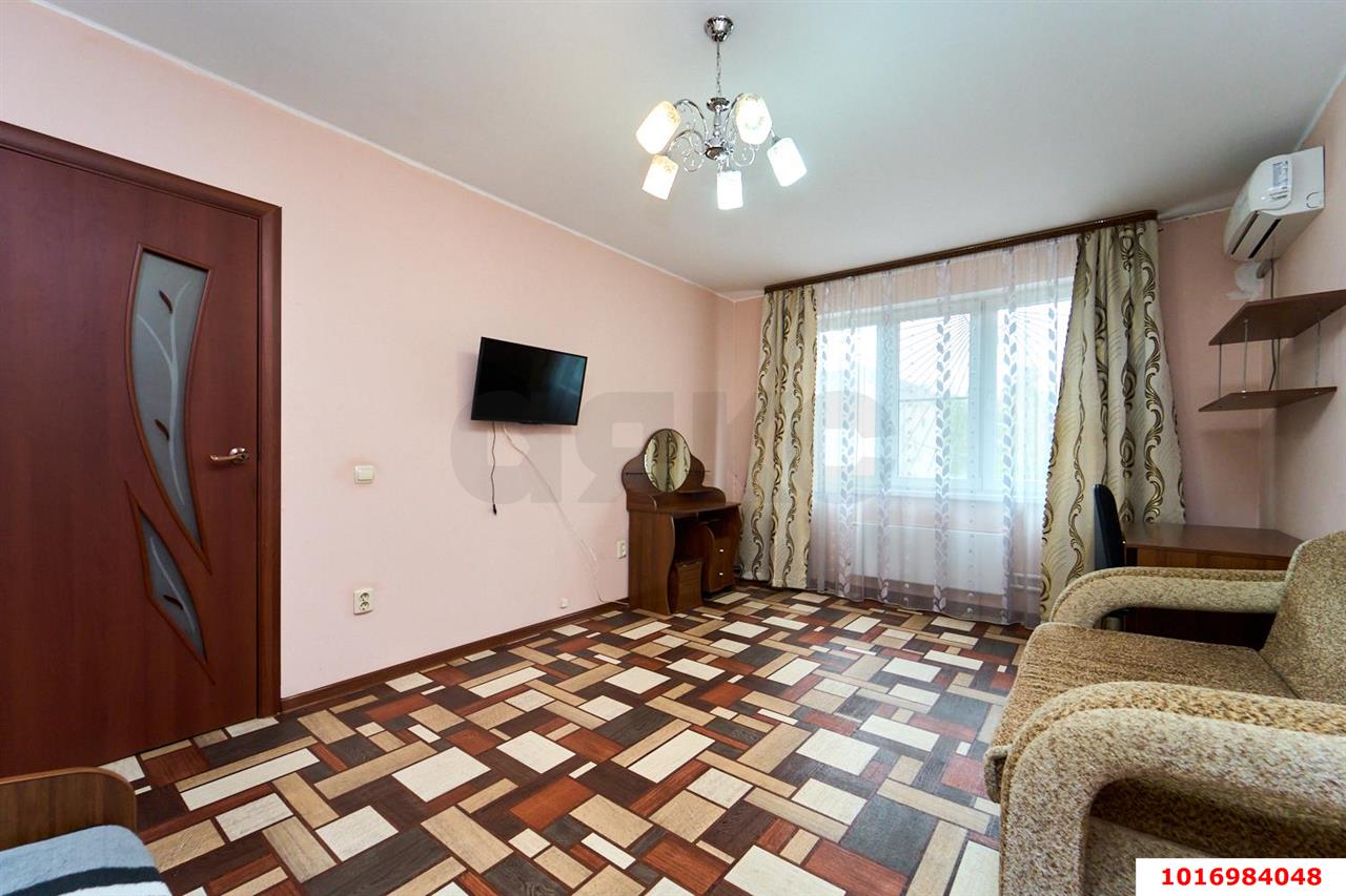 Фото №1: 1-комнатная квартира <span class="whitespace-nowrap">42 м²</span>, <span class="whitespace-nowrap">1/16 эт.</span> - Краснодар, Карасунский внутригородской округ, жилой комплекс Карасунские Озёра, ж/м Пашковский, ул. Краевая, 1/2