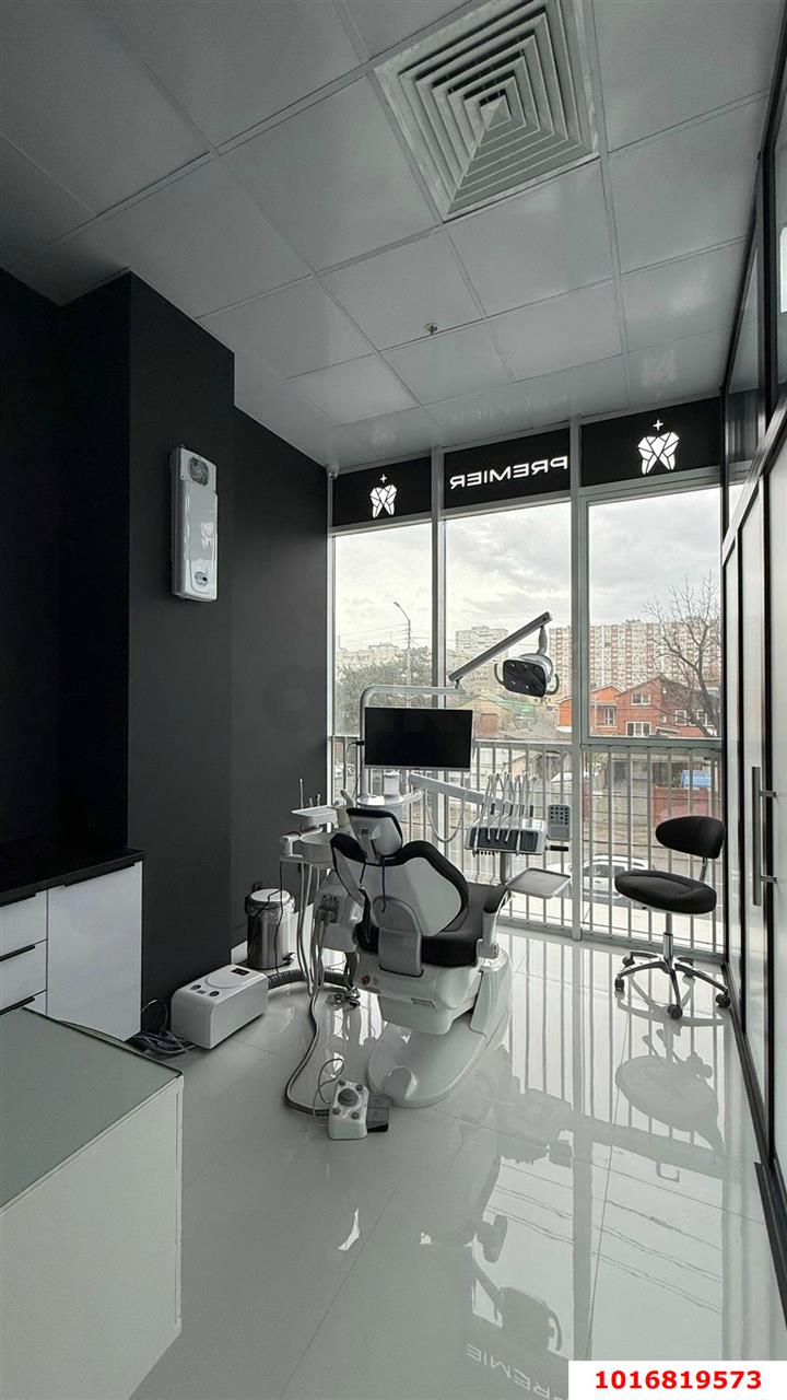 Фото №2: Коммерция 98 м² - Краснодар, Центральный внутригородской округ, мкр. Покровка, ул. Северная, 490