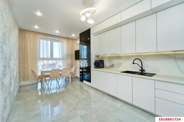 Фото №1: 2-комнатная квартира 65 м² - Краснодар, мкр. жилой комплекс Кубанский, ул. Зиповская, 40