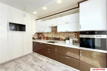 Фото №1: 2-комнатная квартира <span class="whitespace-nowrap">62 м²</span>, <span class="whitespace-nowrap">7/18 эт.</span> - Краснодар, мкр. жилой комплекс Премьера, ул. Автолюбителей, 1/3к1