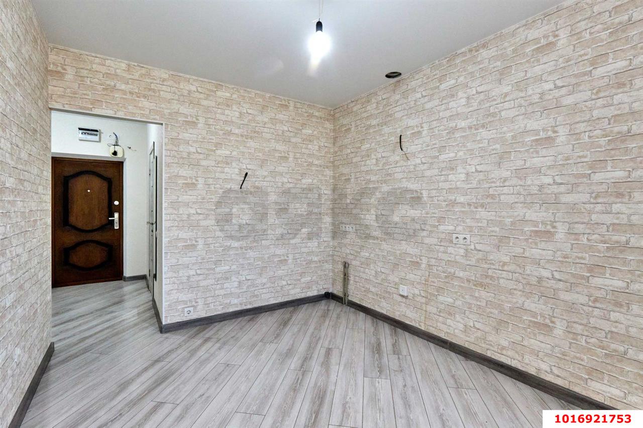 Фото №2: 1-комнатная квартира 41 м² - Краснодар, 2-й квартал, Прикубанский внутригородской округ, мкр. Губернский, ул. имени Героя Георгия Бочарникова, 1