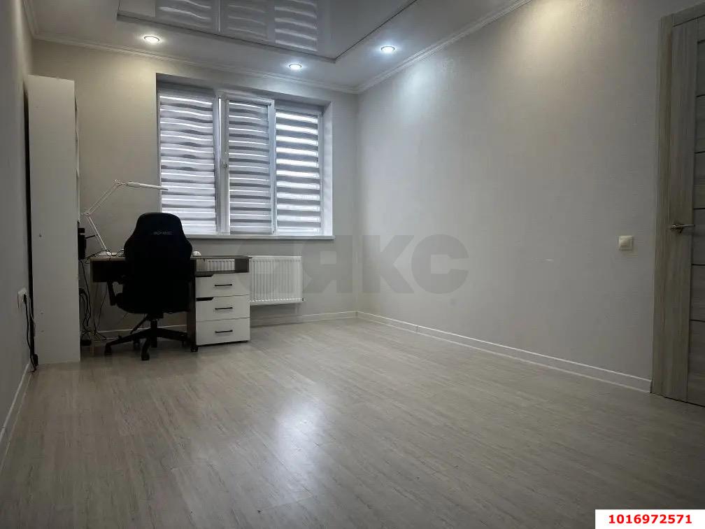 Фото №2: 1-комнатная квартира 42 м² - Краснодар, Прикубанский внутригородской округ, мкр. Музыкальный, ул. имени Сергея Есенина, 110/1