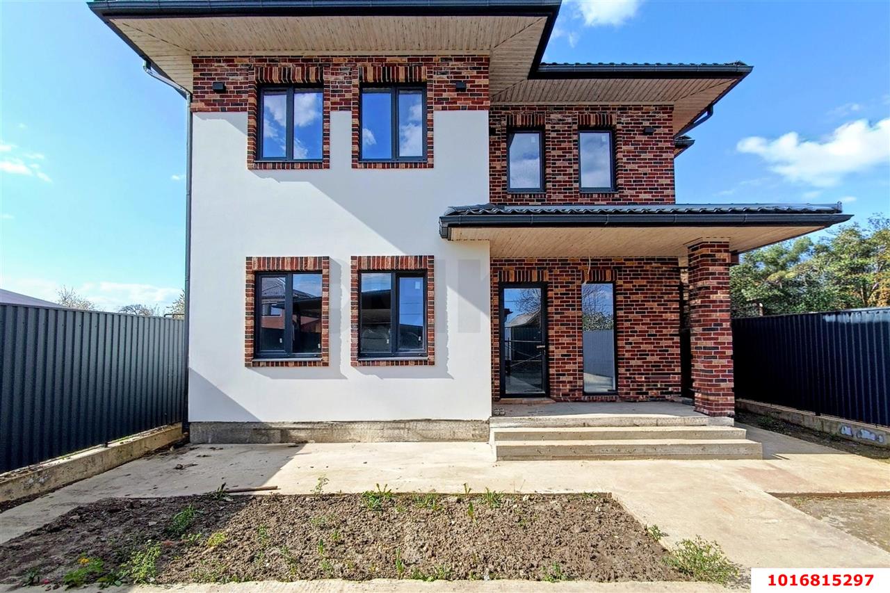 Фото №1: Дом 222 м² + 7.7 сот. - Краснодар, Карасунский внутригородской округ, ж/м Пашковский, ул. Почтовая, 241