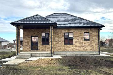 Фото №1: Дом 99 м² - Октябрьский, мкр. Прикубанский внутригородской округ, ул. Губернаторская, 26