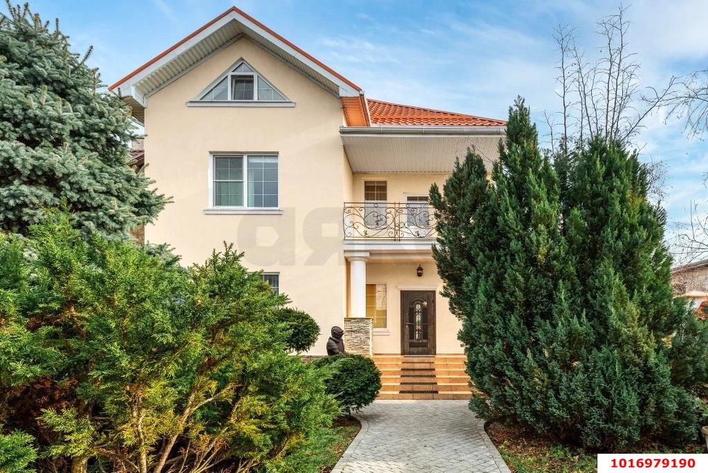 Фото №1: Дом 226 м² + 7 сот. - Краснодар, Прикубанский внутригородской округ, Калинино, мкр. Завод Радиоизмерительных Приборов, ул. Аральская