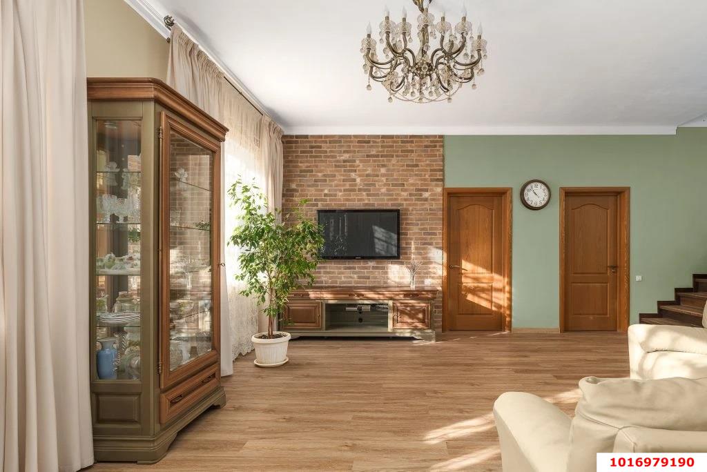 Фото №9: Дом 226 м² + 7 сот. - Краснодар, Прикубанский внутригородской округ, Калинино, мкр. Завод Радиоизмерительных Приборов, ул. Аральская