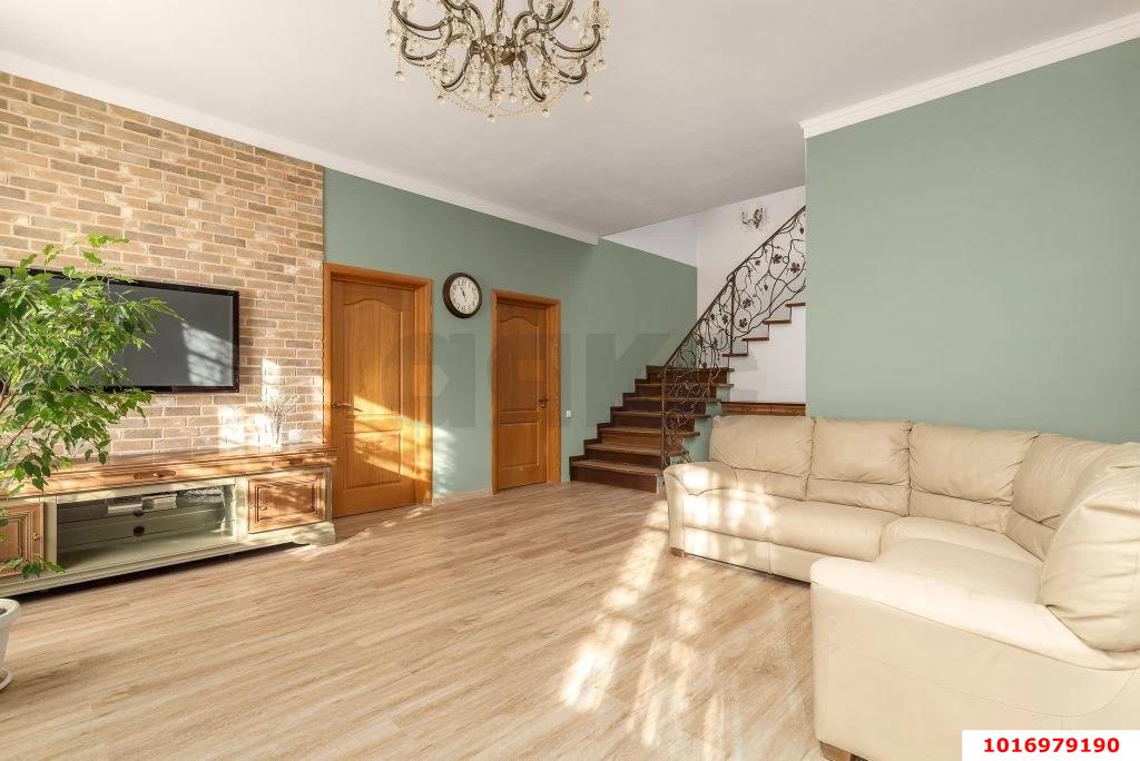 Фото №6: Дом 226 м² + 7 сот. - Краснодар, Прикубанский внутригородской округ, Калинино, мкр. Завод Радиоизмерительных Приборов, ул. Аральская