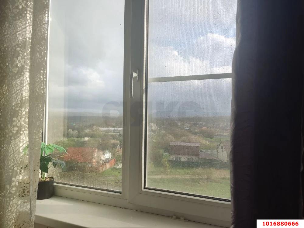 Фото №2: Дом 200 м² + 9 сот. - Абинск, пер. Мирный, 7А