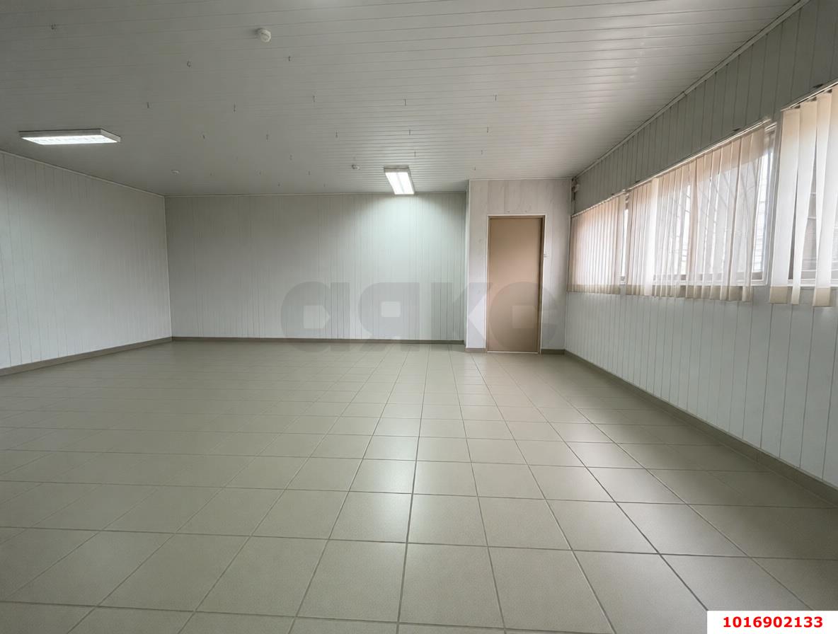 Фото №2: Торговое помещение 102 м² - Медведовская, ул. Ерёменко, 33Б