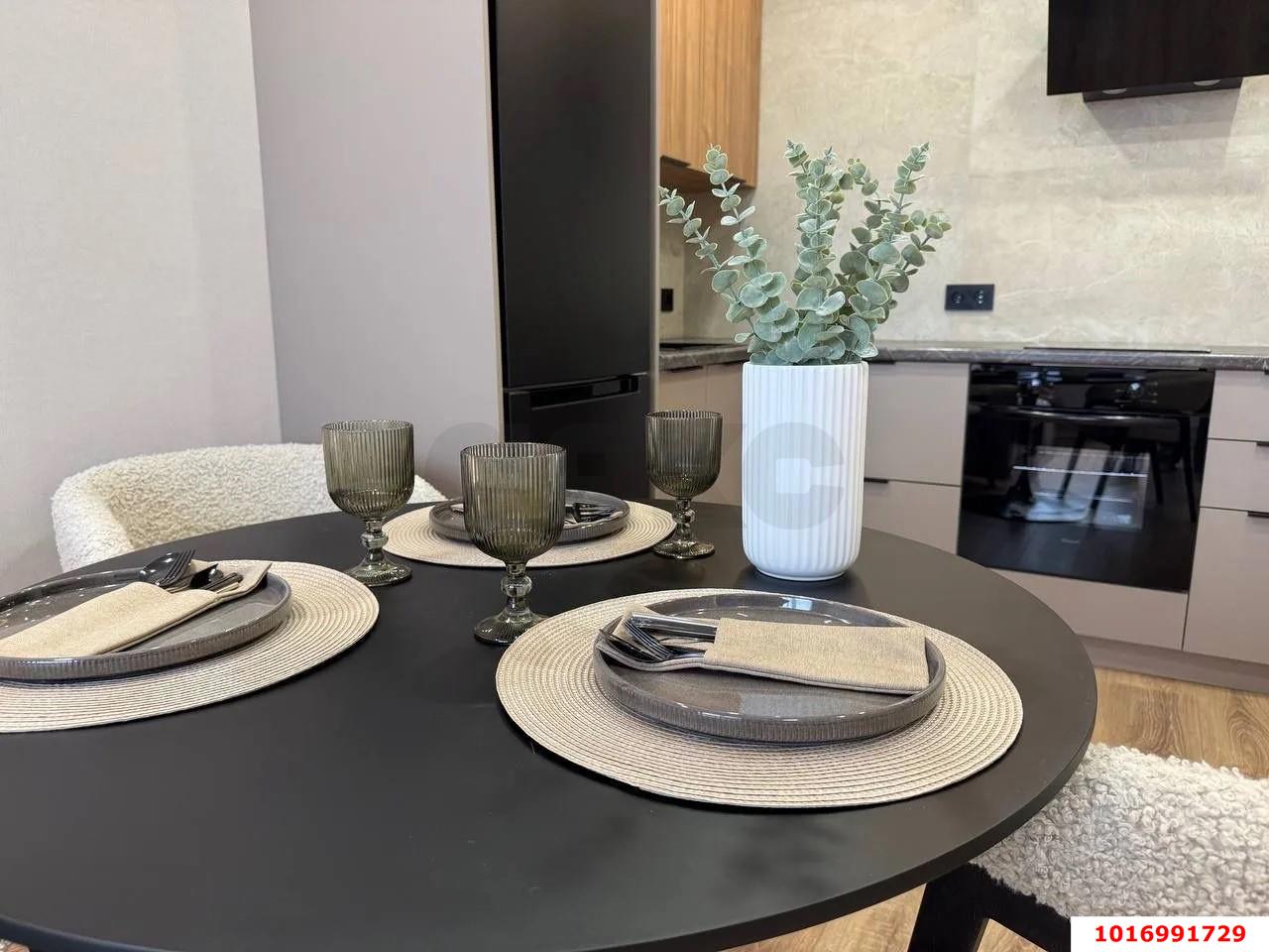 Фото №2: 2-комнатная квартира 52 м² - Краснодар, Прикубанский внутригородской округ, жилой комплекс Свобода, мкр. Краевая Клиническая Больница, ул. Домбайская, 55к2