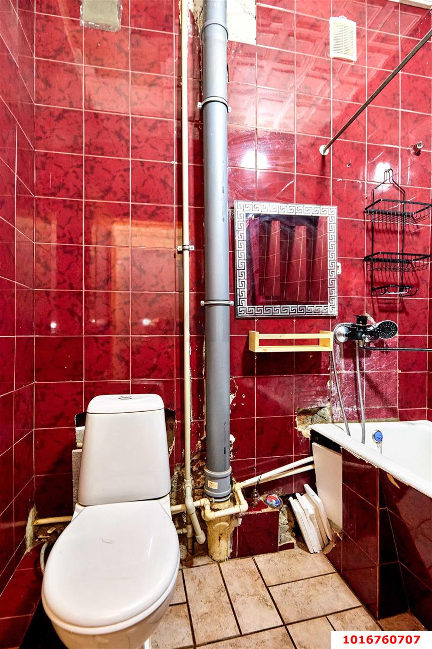 Фото №17: 3-комнатная квартира 53 м² - Краснодар, Центральный внутригородской округ, Покровка, мкр. Центральный, ул. Володарского, 8