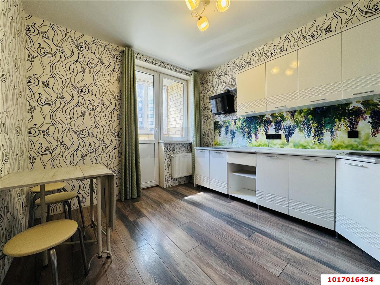 Фото №2: 1-комнатная квартира 42 м² - Краснодар, Прикубанский внутригородской округ, Завод Радиоизмерительных Приборов, жилой комплекс Времена Года 3, мкр. имени Петра Метальникова, ул. Цезаря Куникова, 24к1