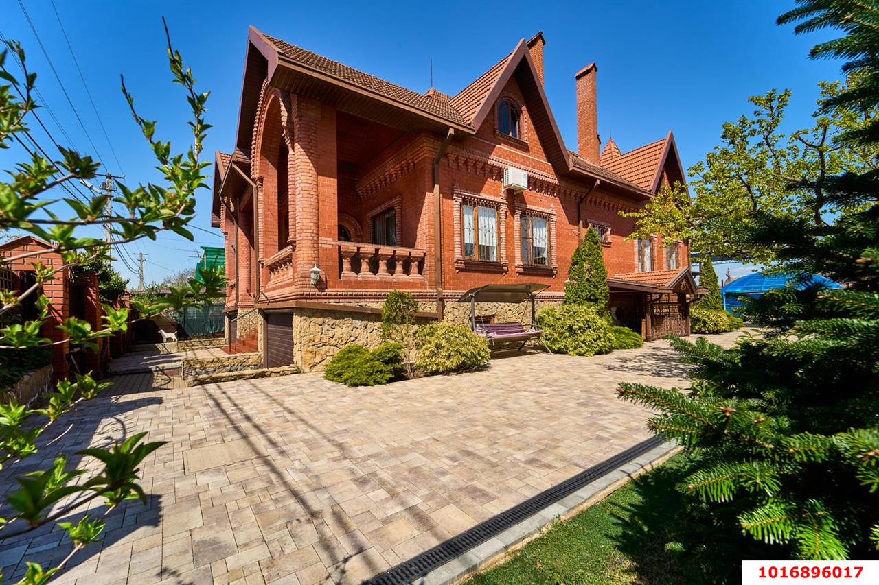 Фото №1: Дом 450 м² + 12 сот. - Краснодар, Прикубанский внутригородской округ, мкр. Новый, ул. М.Д. Скобелева